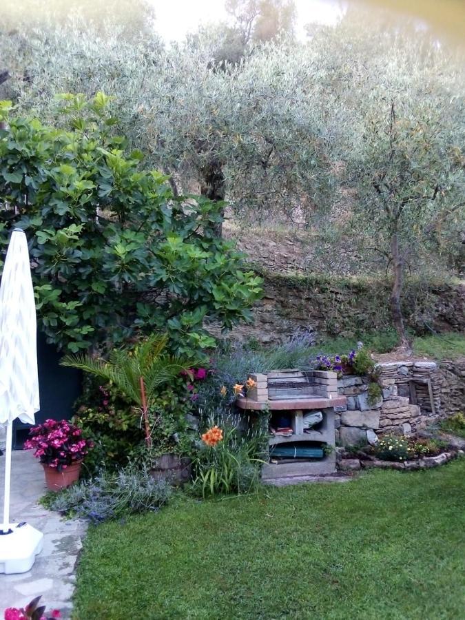 Casa Sylviane Villa Pietrabruna ภายนอก รูปภาพ